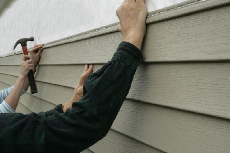 Professional Siding Installer